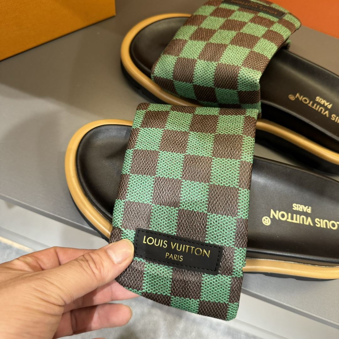 Louis Vuitton Slippers